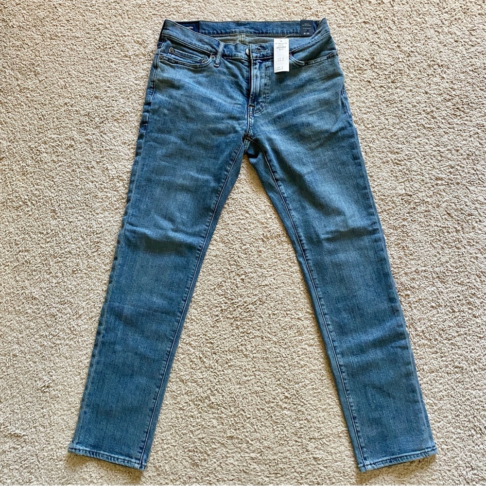 Abercrombie & Fitch Medium Wash Skinny Jeans 30/30